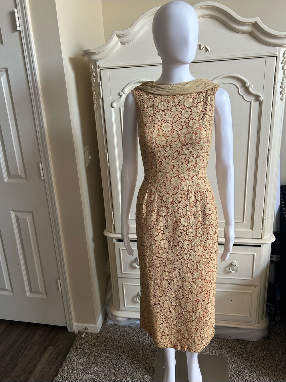 Lace 1960s dress vtg